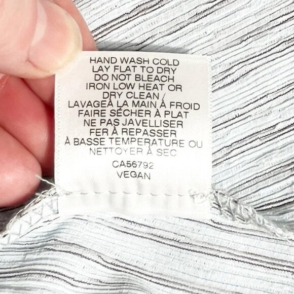 New Hilary MacMillan Seersucker striped Handkerchief halter top size L - Picture 8 of 8